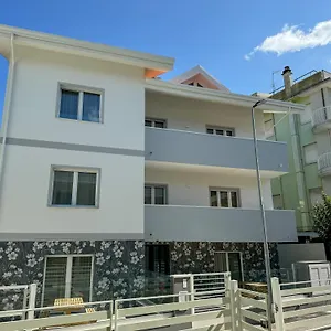 https://villa-pratu-apartments-a-50-metri-dal-mare.riccione-hotels.org